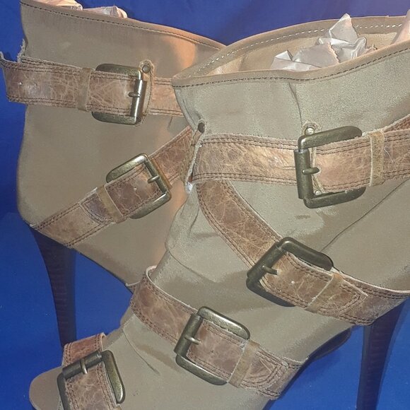 DOLLHOUSE VIVIANNE CRISS CROSS OPEN TOE Booties - Picture 3 of 5